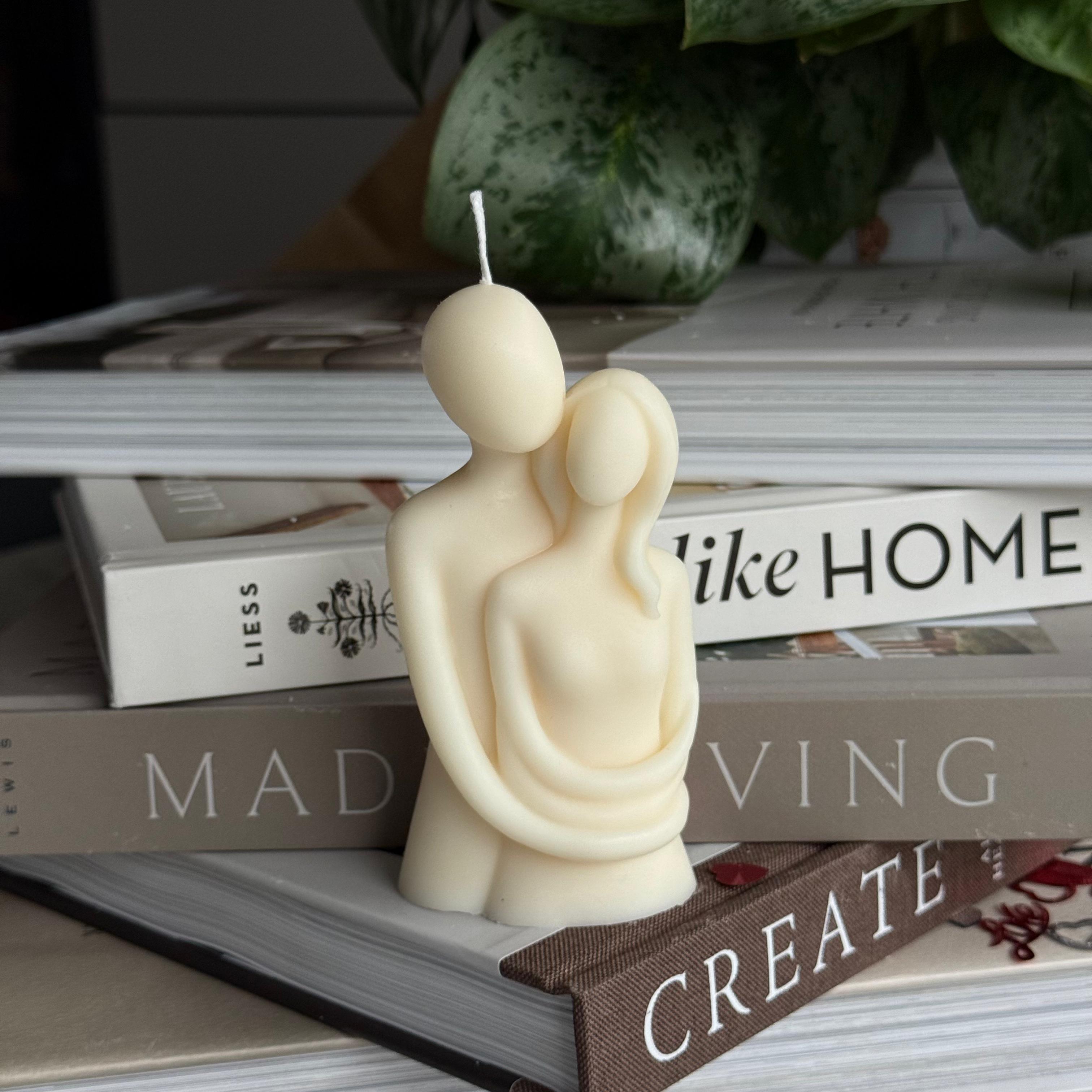 Eternal Embrace - Candela Scultorea