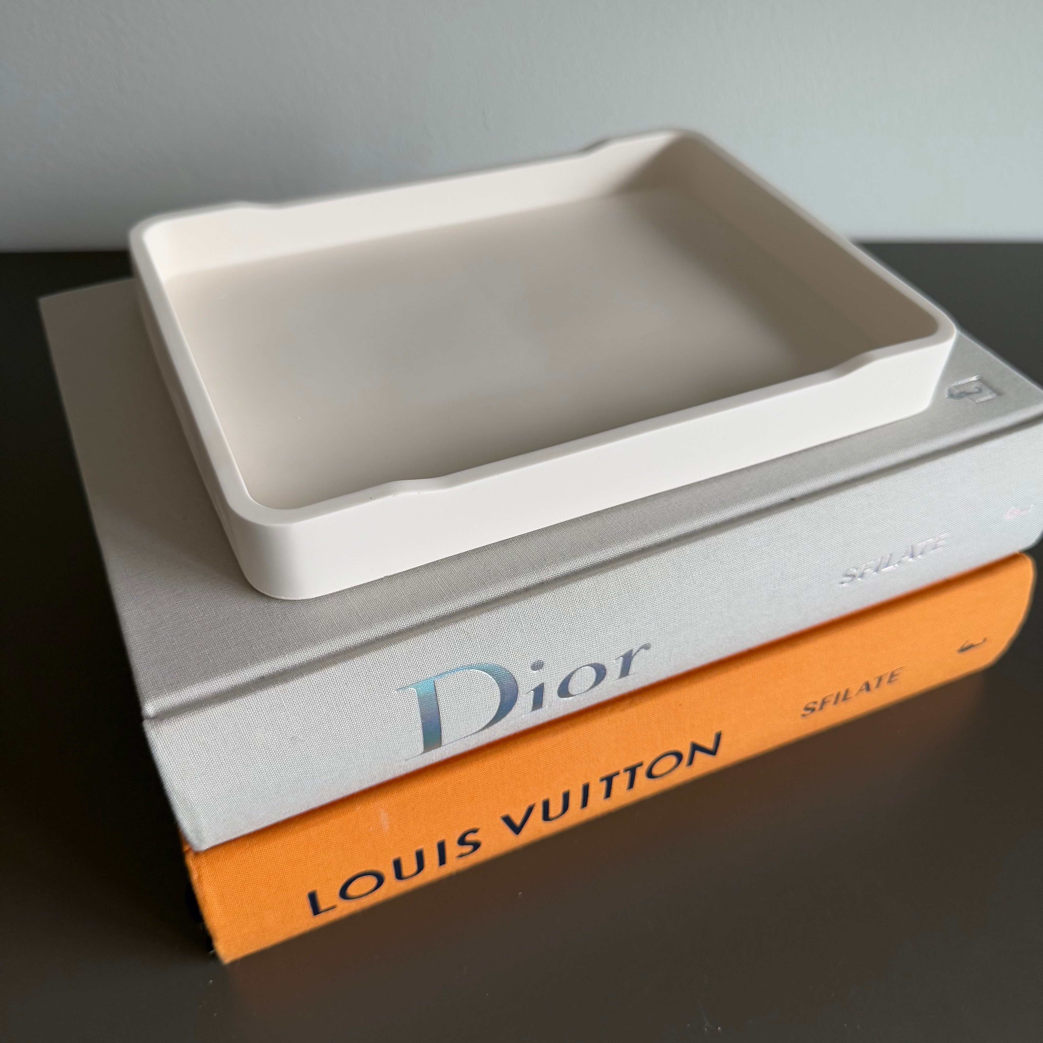 Minimal Tray
