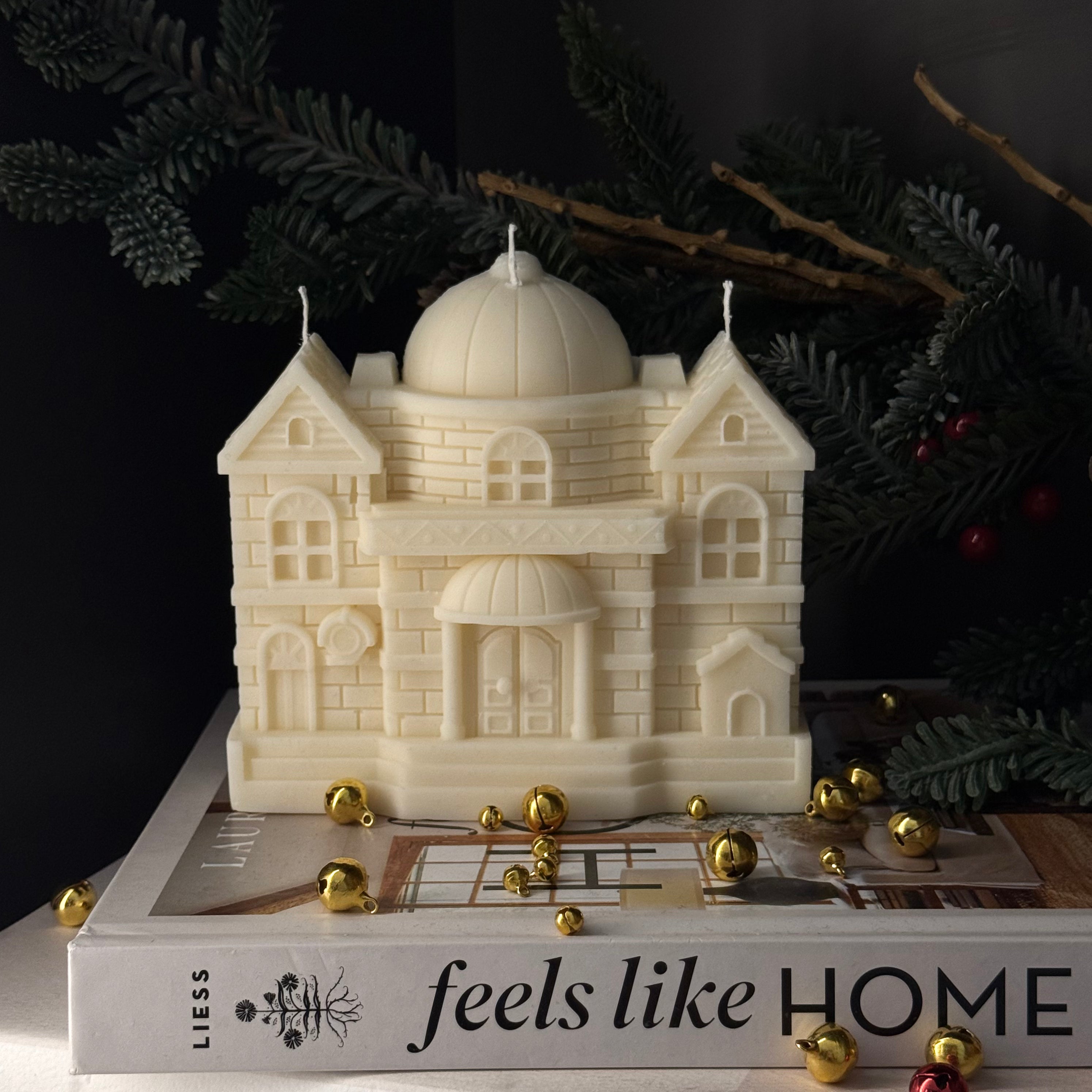 Winter Palace - Candela Scultorea