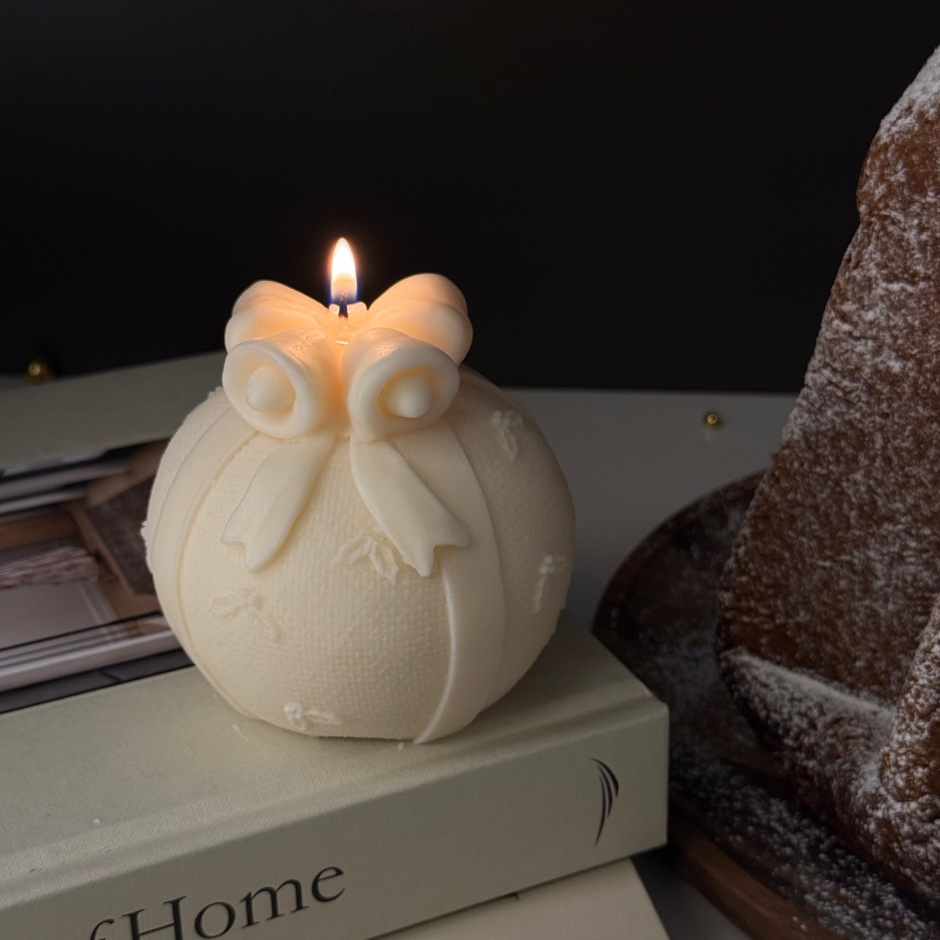 Holly Jolly Ball - Candela Scultorea Natalizia