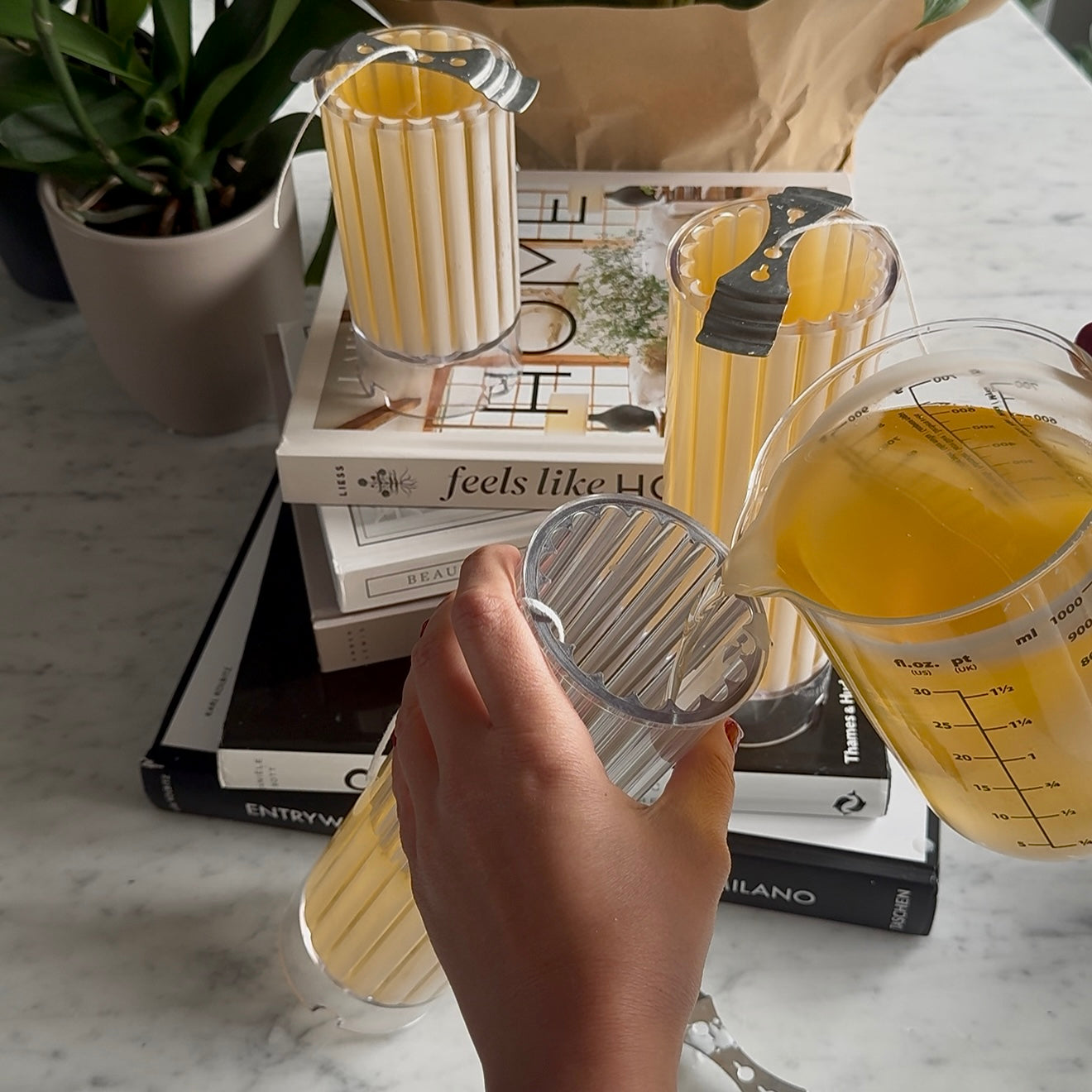 <p>Realizzate con Cura. Design Artistico e Qualità Artigianale.</p>